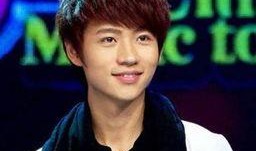 导演爆料魏晨视频,魏晨幕后花絮视频曝光，精彩瞬间引热议